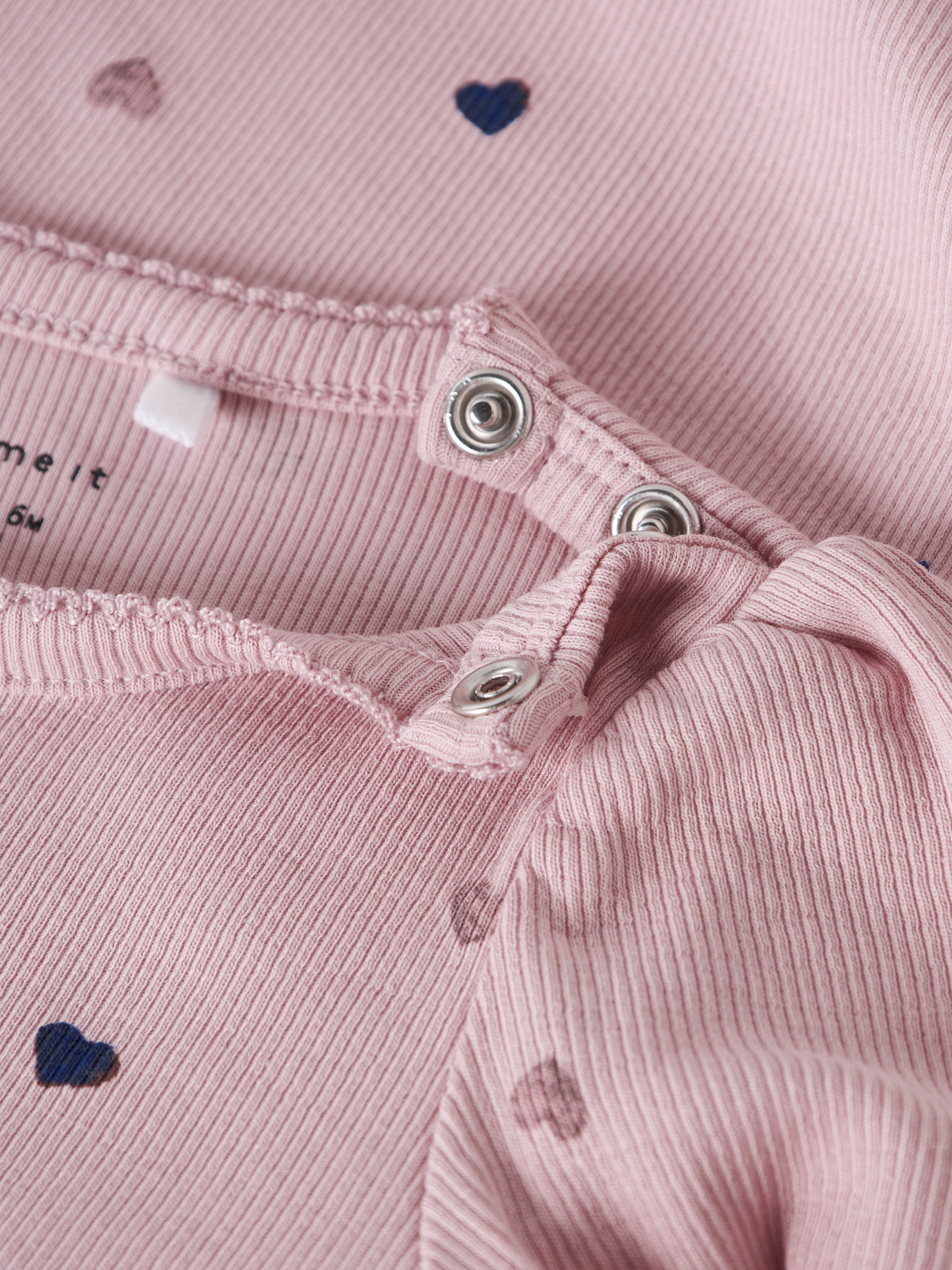 model_shot-front_full